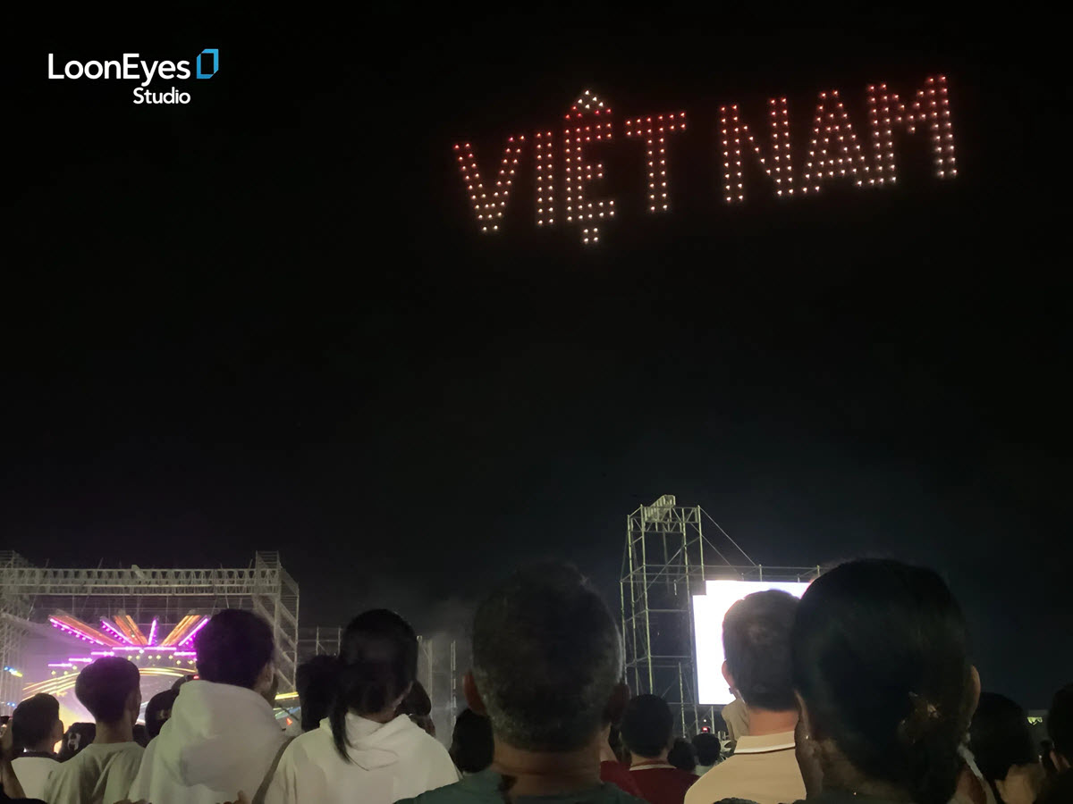Vung Tau Drone Light Show 2025 – 500 Drones Illuminate the 50th Anniversary of Vietnam’s Reunification